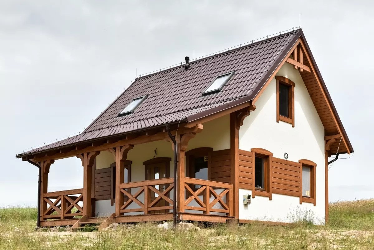 This meme is a simple image of a house with a caption that reads "I can hear you." The image is likely a play on the idea of a house having a "listening" or "listening" feature, but the actual meaning is a play on the phrase "I can hear you" being a phrase that is often used in a different context.